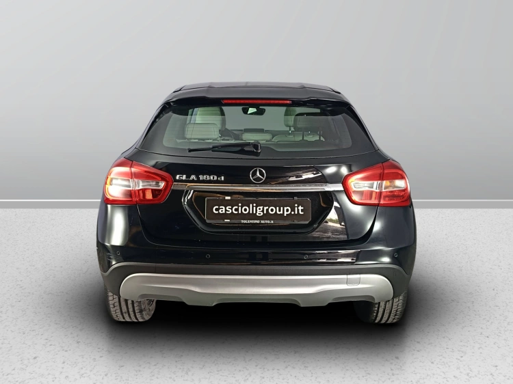 4 - Mercedes-Benz GLA 180 d (cdi) Executive