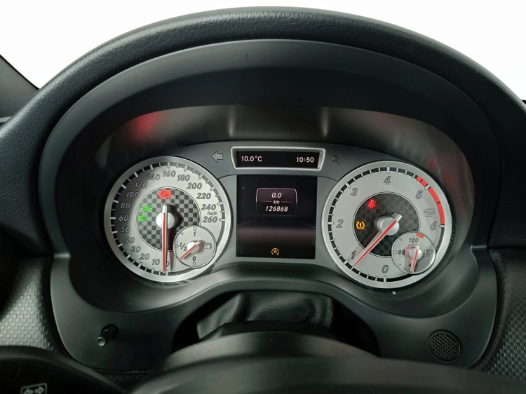 12 - Mercedes-Benz Classe A MERCEDES A180 CDI SE SPORT