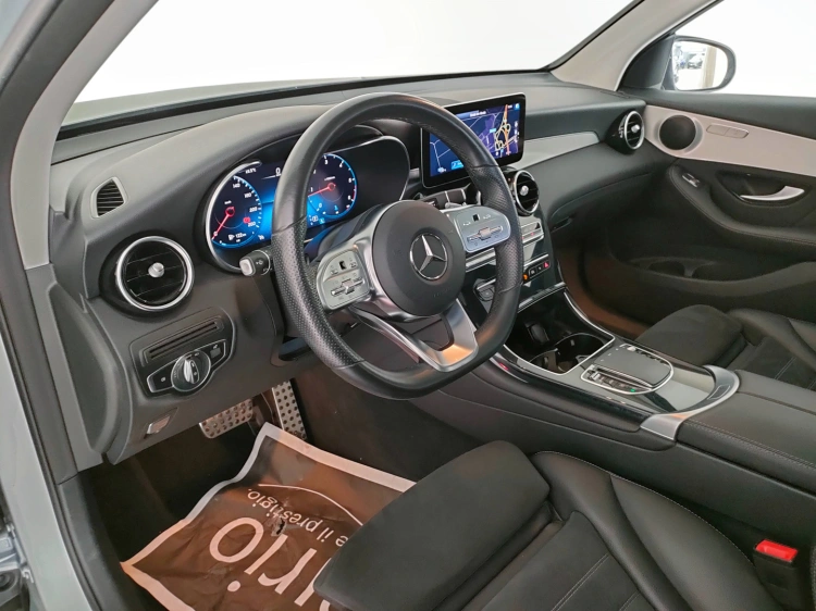 14 - Mercedes-Benz GLC 220 d Premium 4matic auto