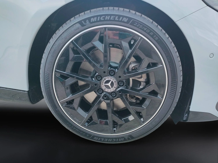7 - Mercedes-Benz CLA 200
