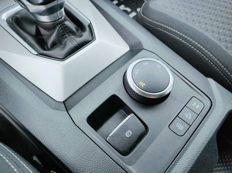 14 - Volkswagen Amarok Amarok 2.0 tdi Life 4motion auto