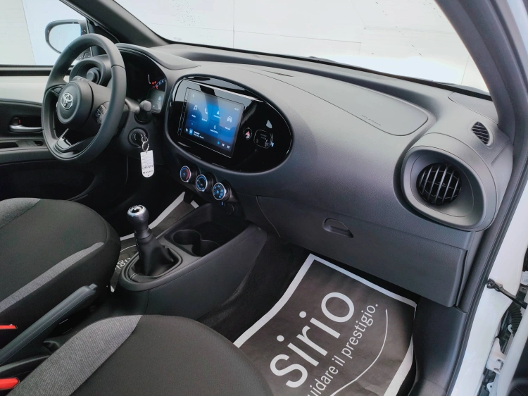 14 - Toyota Aygo X Aygo X 1.0 Active 72cv