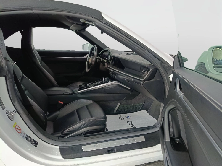 11 - Porsche 911 911 Cabrio 3.0 Carrera 4S auto