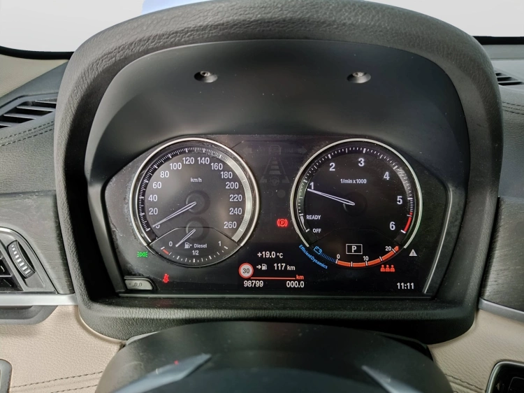 12 - BMW X1 X1 sdrive18d xLine Plus auto