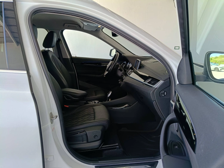 11 - BMW X1 X1 sdrive16d xLine auto
