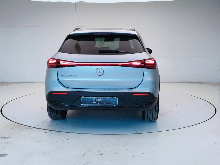 4 - Mercedes-Benz EQA 250+ Electric Art Advanced Plus