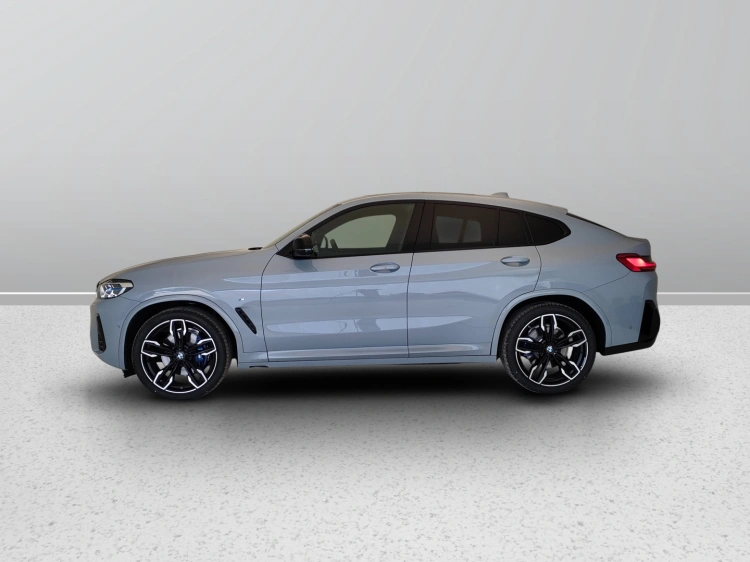 3 - BMW X4 BMW X4 M40d xDrive