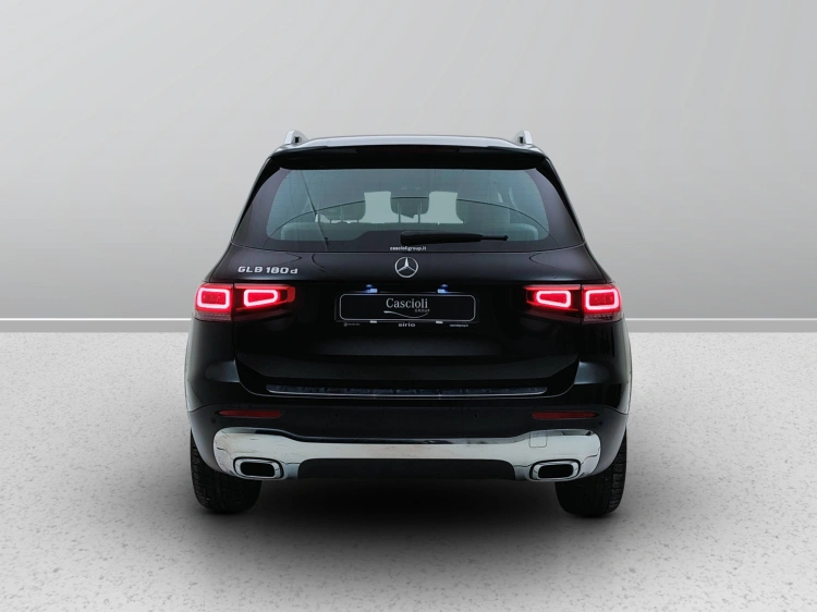 4 - Mercedes-Benz GLB 180 d Sport Plus auto