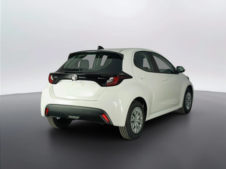 4 - Toyota Yaris YARIS 15H ECVT 5P ACTIVE MY25