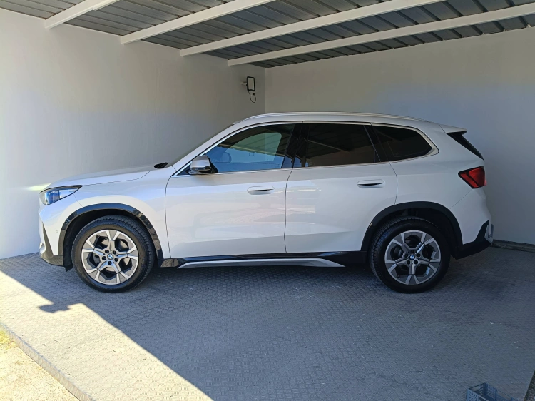 6 - BMW X1 X1 sdrive18d X-Line Edition Essence auto