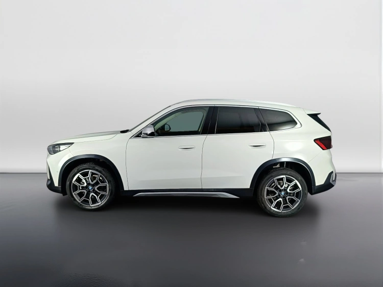 3 - BMW X1 X1 sdrive18d X-Line auto