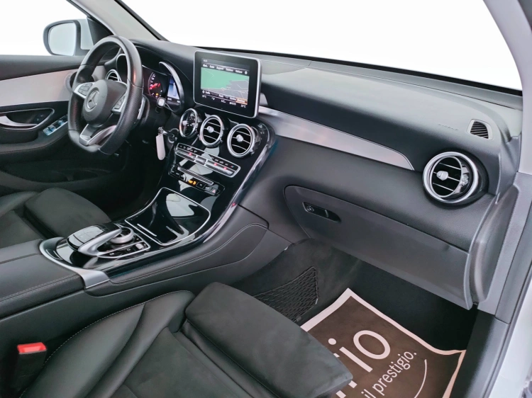 12 - Mercedes-Benz GLC 250 d Premium 4matic auto