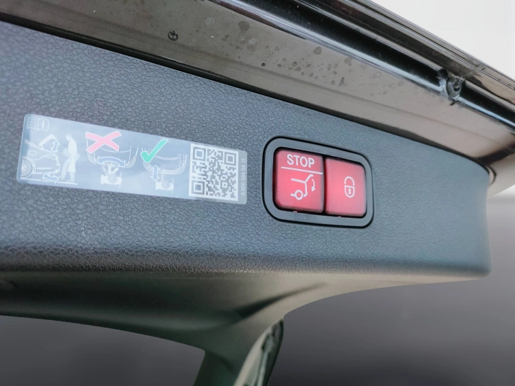 10 - Mercedes-Benz Classe E SW 220 d AMG Line Premium 4matic auto