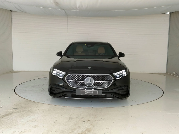 2 - Mercedes-Benz Classe E 220 d AMG Line Advanced Plus auto