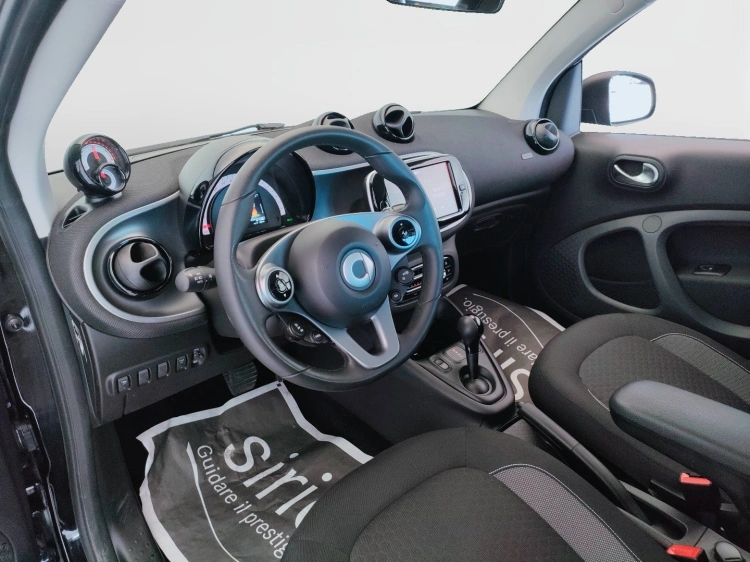 14 - smart fortwo Fortwo eq Passion 22kW