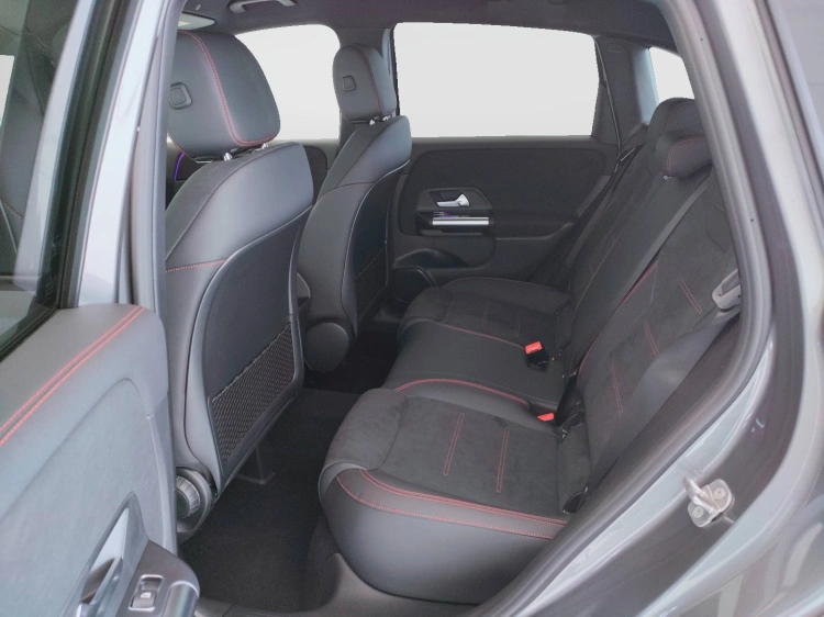 18 - Mercedes-Benz Classe B 180 d AMG Line Advanced Plus auto