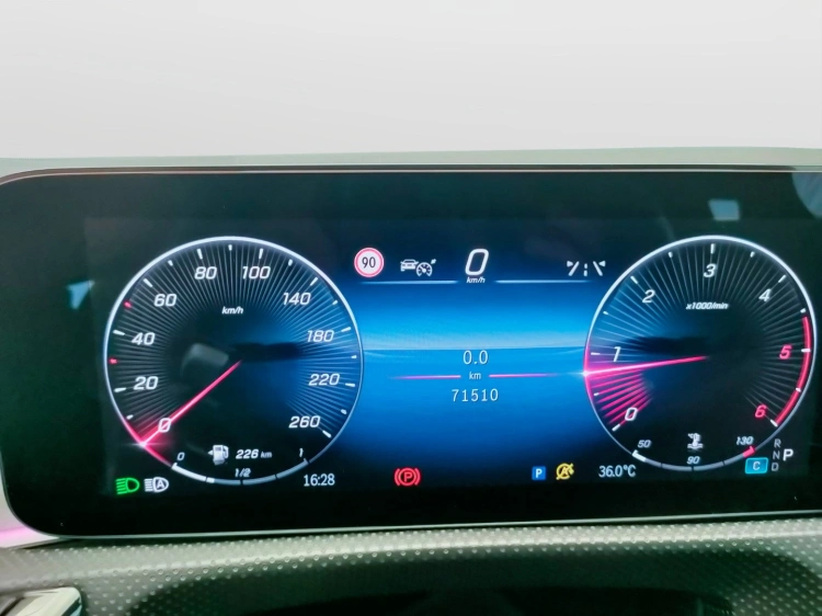 19 - Mercedes-Benz CLA Shooting Brake 200 d AMG Line Advanced Plus auto