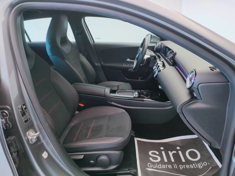 9 - Mercedes-Benz Classe A 250 e con tecnologia ibrida EQ