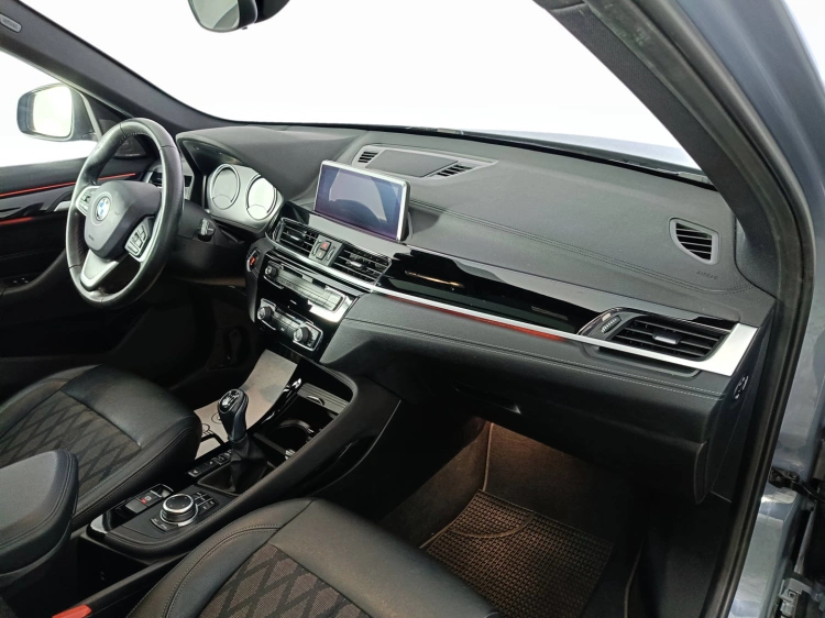 11 - BMW X1 X1 xdrive18d xLine