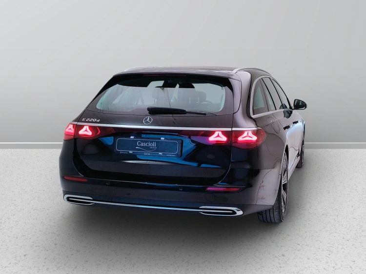6 - Mercedes-Benz Classe E SW 220 d Advanced auto