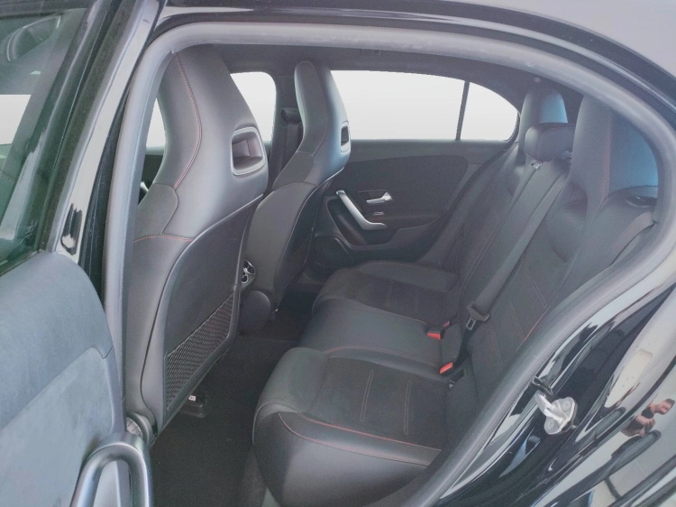 10 - Mercedes-Benz Classe A 200 d Premium Night edition 4matic auto
