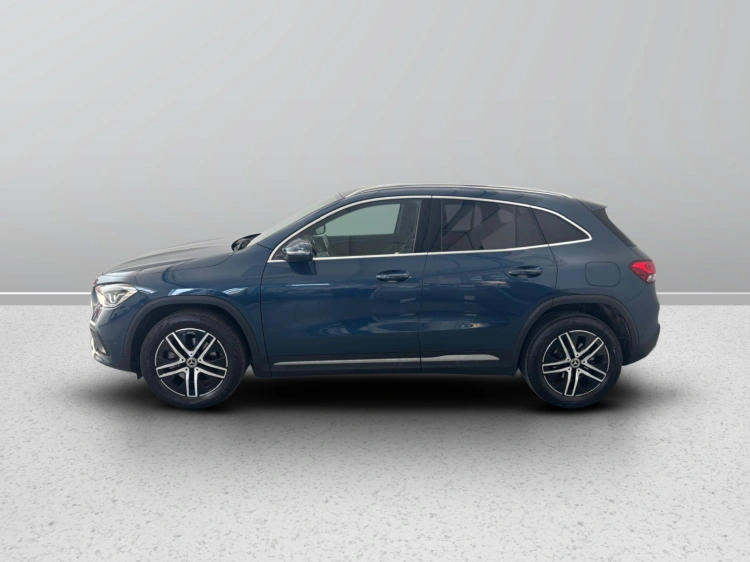 4 - Mercedes-Benz GLA 180 d Sport Plus auto