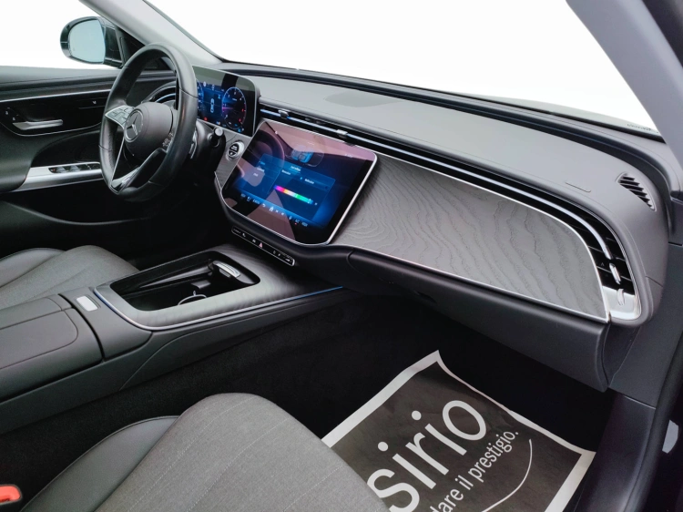 10 - Mercedes-Benz Classe E 220 d Advanced auto