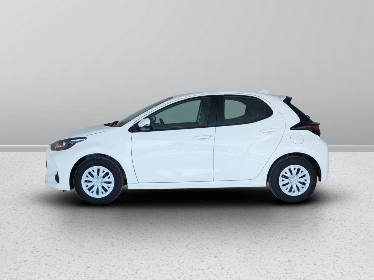 3 - Toyota Yaris Yaris 1.0 Active