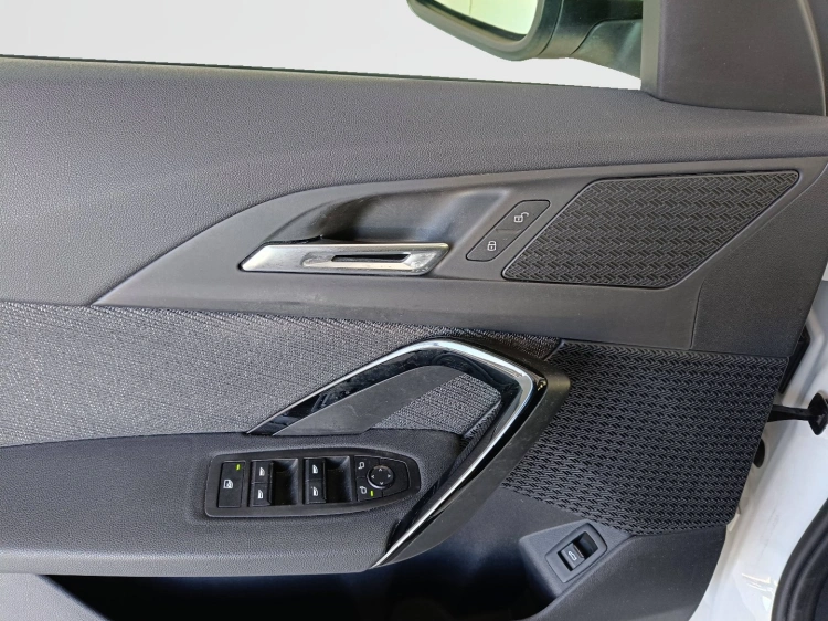 16 - BMW X1 X1 sdrive18d X-Line auto