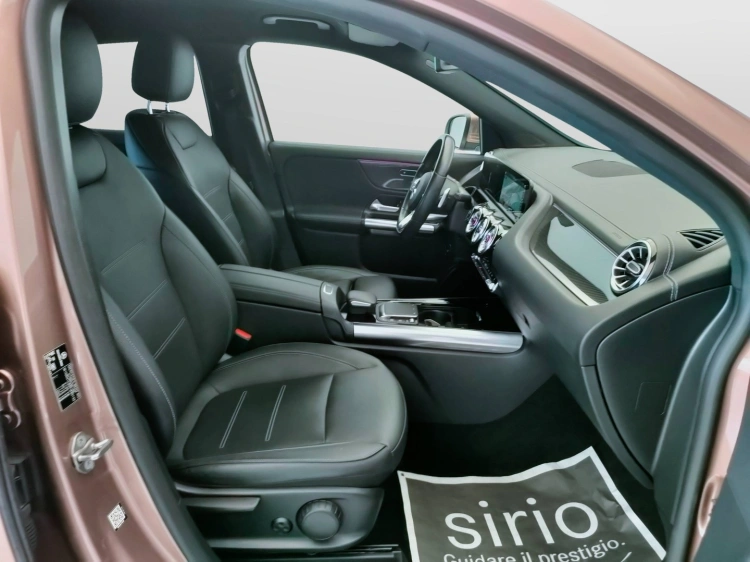 15 - Mercedes-Benz GLA 200 d Premium auto