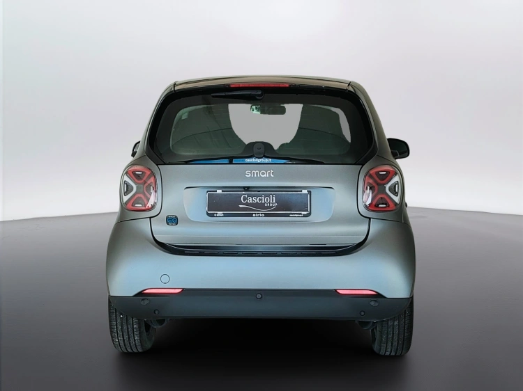 6 - smart fortwo Fortwo eq Passion 22kW