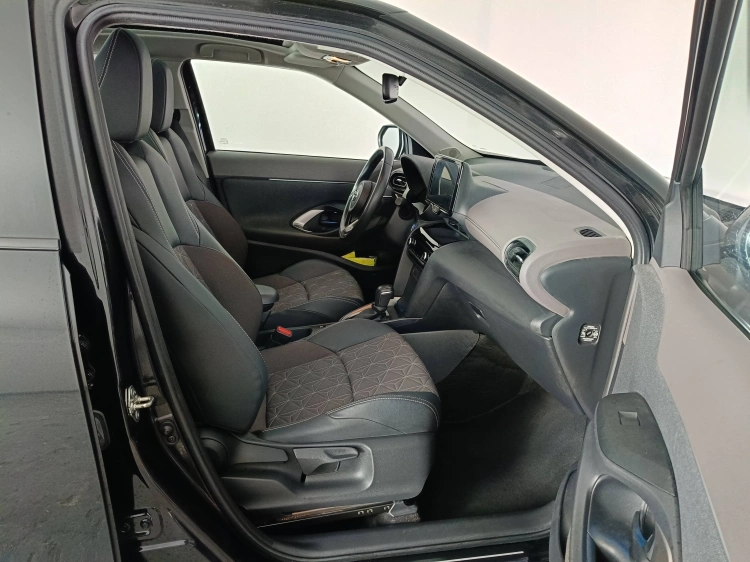 11 - Toyota Yaris Cross TOYOTA Yaris Cross 1.5 Hybrid 5p. E-CVT Lounge