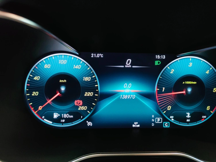 19 - Mercedes-Benz GLC Coupe 220 d Premium 4matic auto