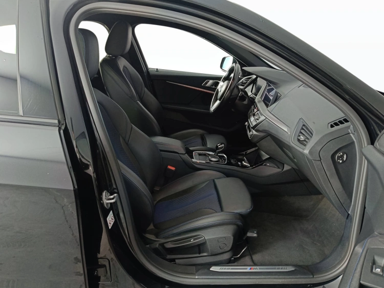 11 - BMW Serie 1 116d Msport auto