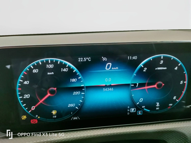 17 - Mercedes-Benz Classe A 180 d Sport auto