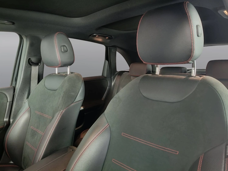 17 - Mercedes-Benz Classe B 180 d AMG Line Advanced Plus auto