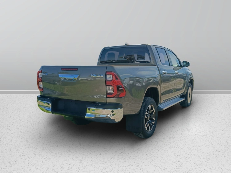 5 - Toyota Professional HI LUX 4X2 - 4X4 HILUX 2.8D A 48VDC4WD EXE MY25