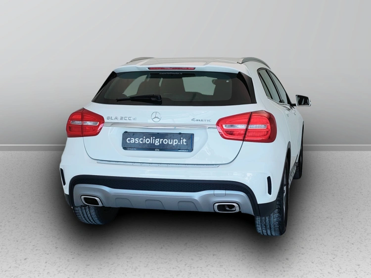 6 - Mercedes-Benz GLA 200 d (cdi) Premium 4matic auto