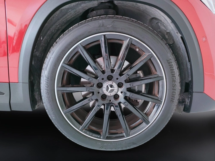 10 - Mercedes-Benz GLA 200 d Premium auto