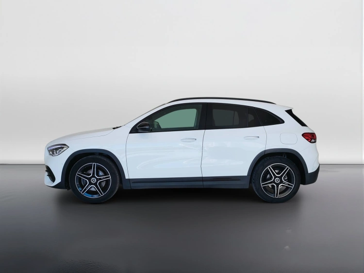8 - Mercedes-Benz GLA 200 d Premium 4matic auto