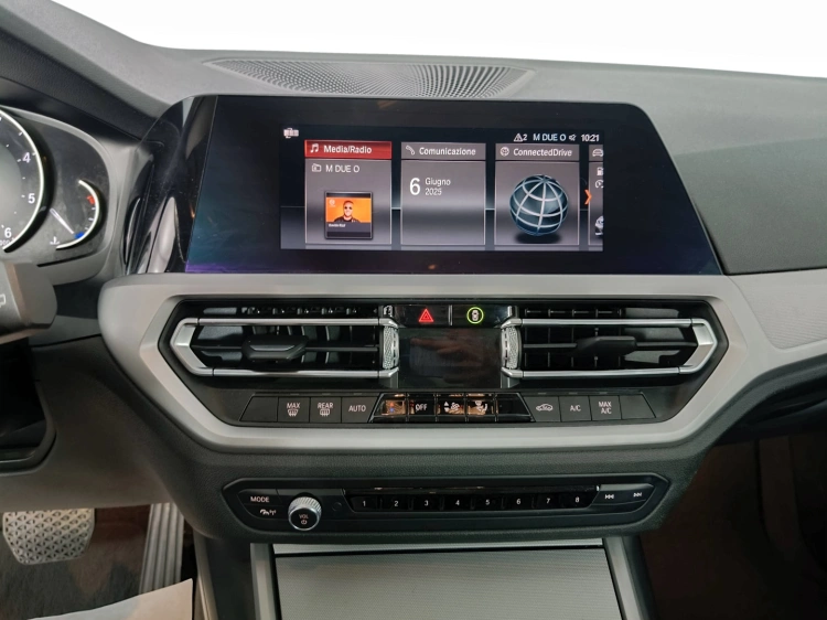 14 - BMW Serie 3 320d Touring mhev 48V xdrive auto