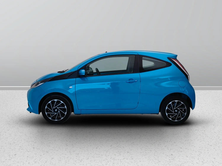 3 - Toyota Aygo Aygo 3p 1.0 x-cool my15