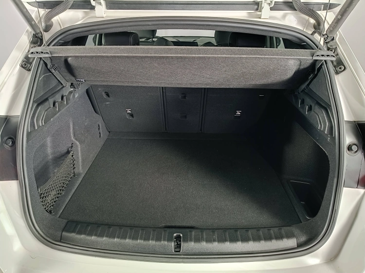 14 - BMW iX1 iX1 xdrive 30