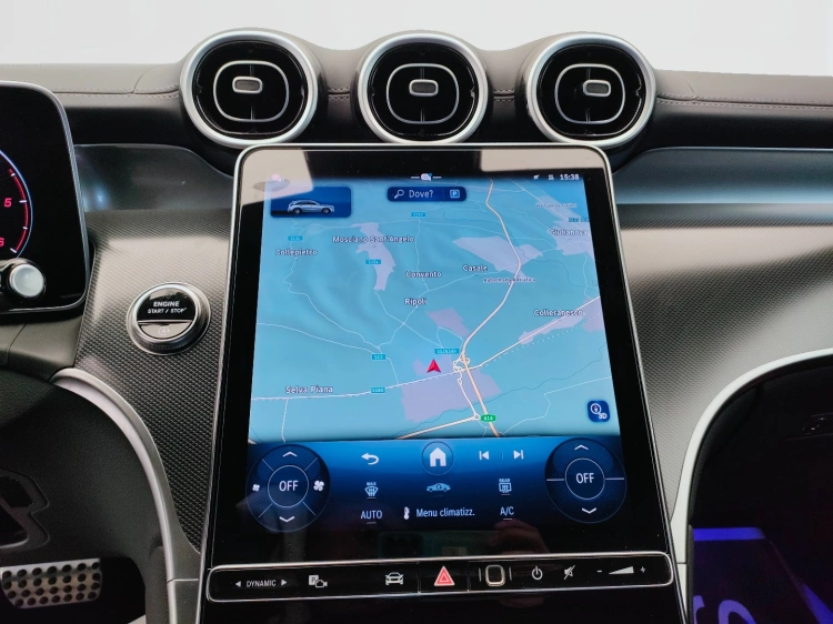 12 - Mercedes-Benz GLC 220 d AMG Line Advanced 4matic auto