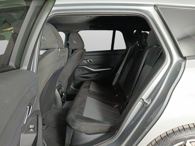 9 - BMW Serie 3 320d Touring mhev 48V Msport xdrive auto