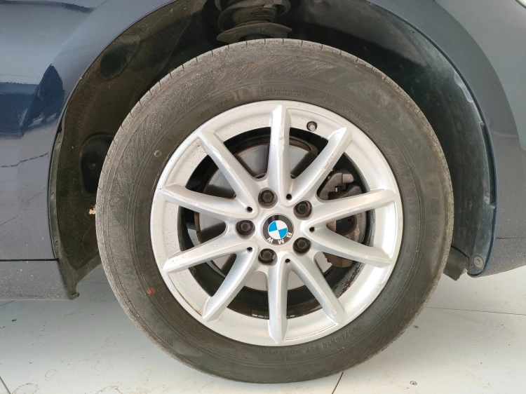 8 - BMW Serie 2 216d Active Tourer Advantage my15