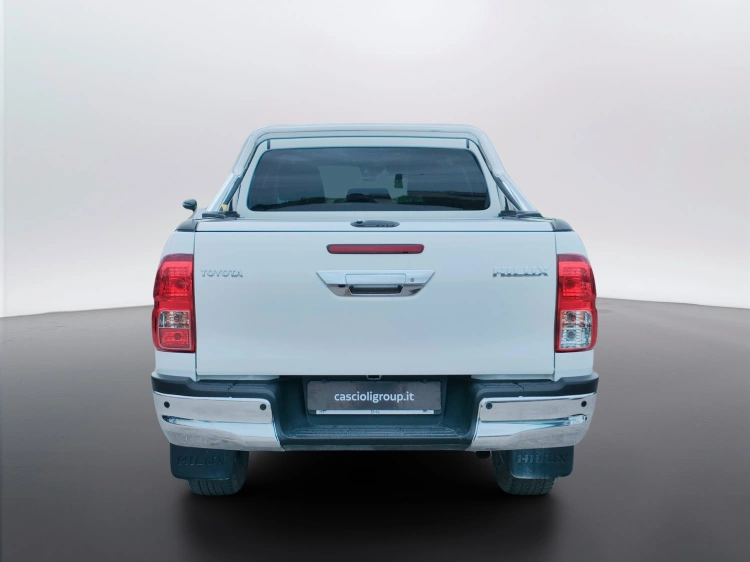 4 - Toyota Hilux Hilux 2.8 d double cab Lounge 4wd