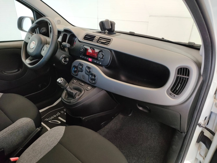 9 - Fiat Panda Panda 0.9 t.air t. natural power City Life 70cv