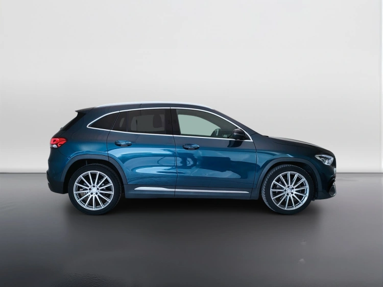 4 - Mercedes-Benz GLA 200 d Premium auto
