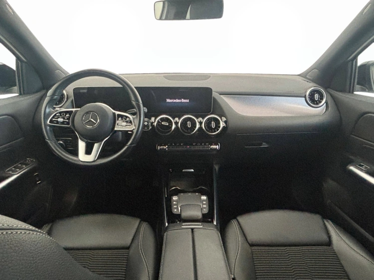 14 - Mercedes-Benz GLA 200 d Sport Plus auto